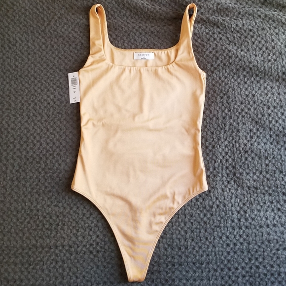 NWT! Aritzia Babaton Bodysuit - Picture 7 of 8